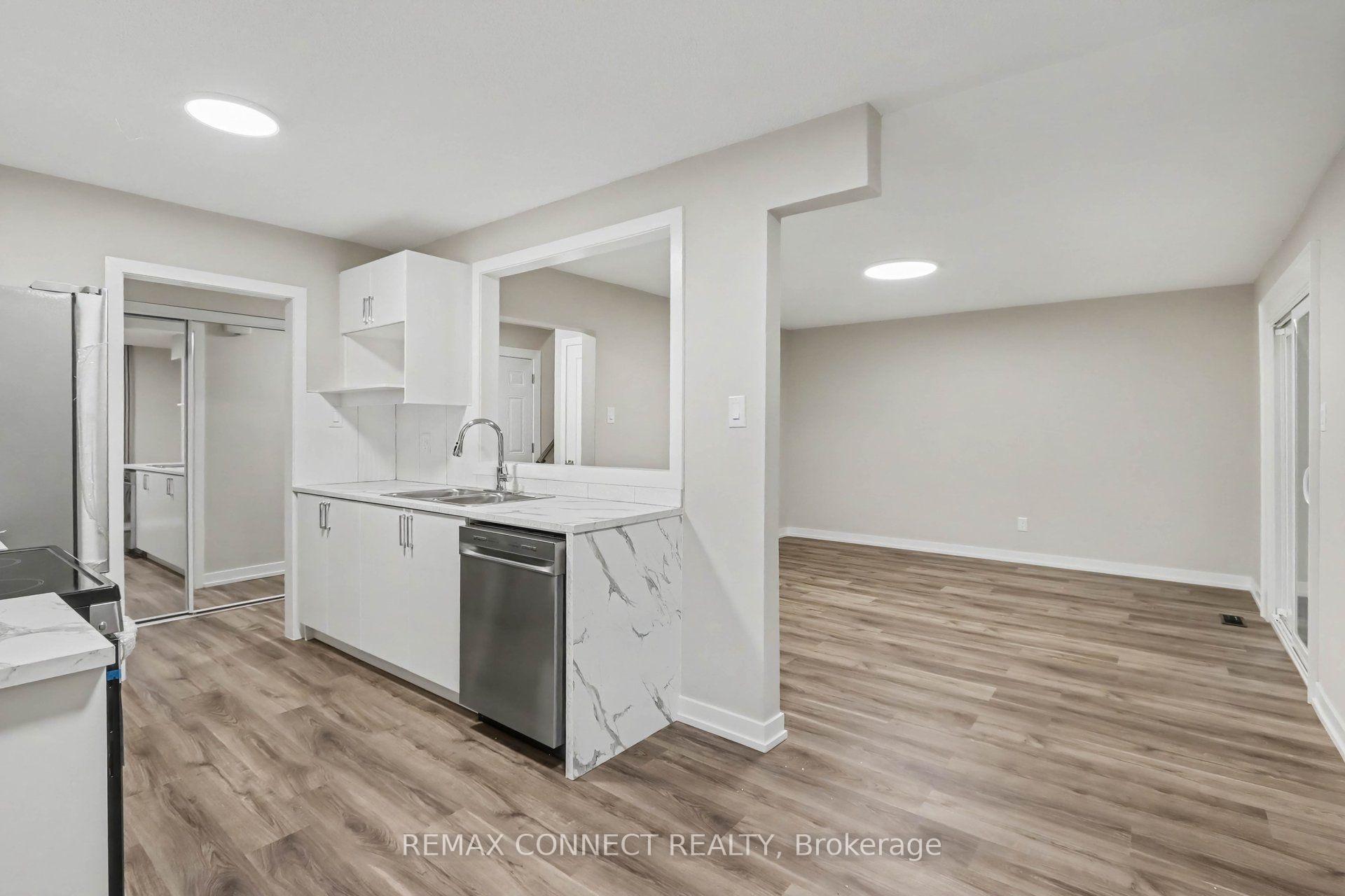 Photo 4 of 43 Tybalt Crescent, Ottawa, Westcliffe Estates — HOMEH