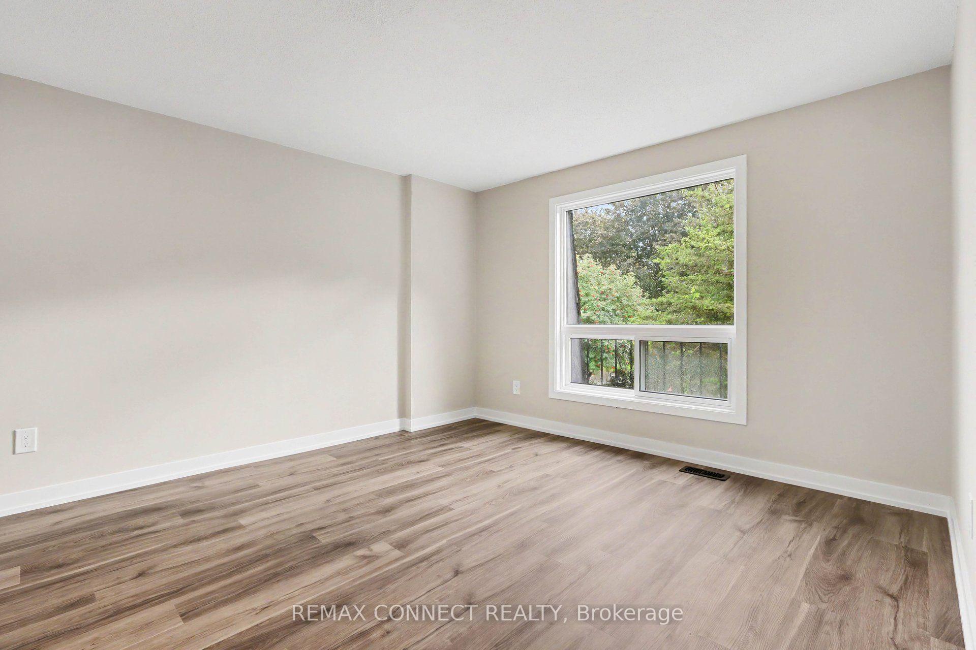 Photo 8 of 43 Tybalt Crescent, Ottawa, Westcliffe Estates — HOMEH