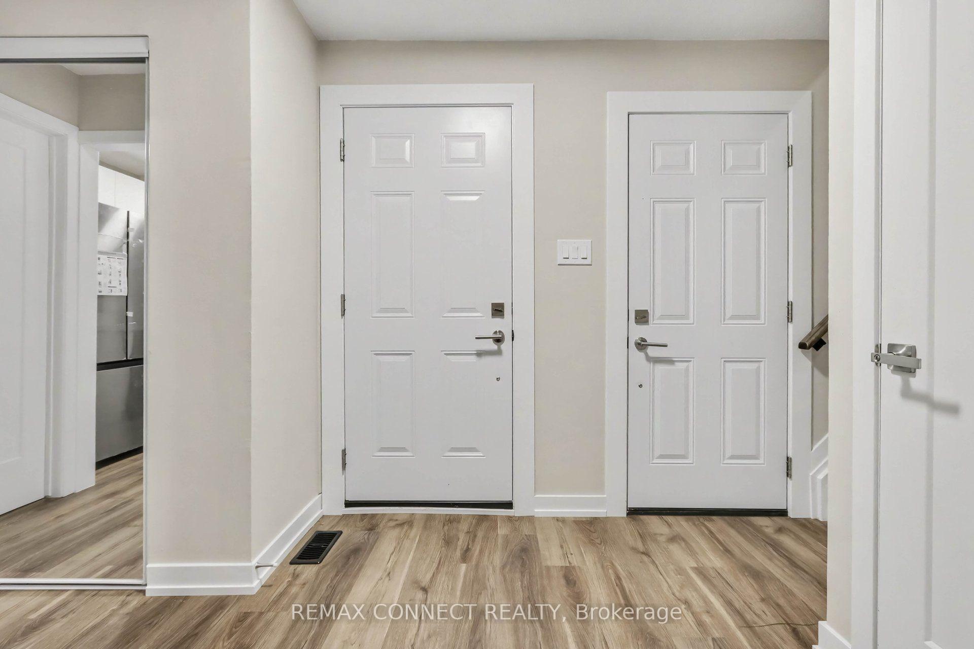 Photo 10 of 43 Tybalt Crescent, Ottawa, Westcliffe Estates — HOMEH