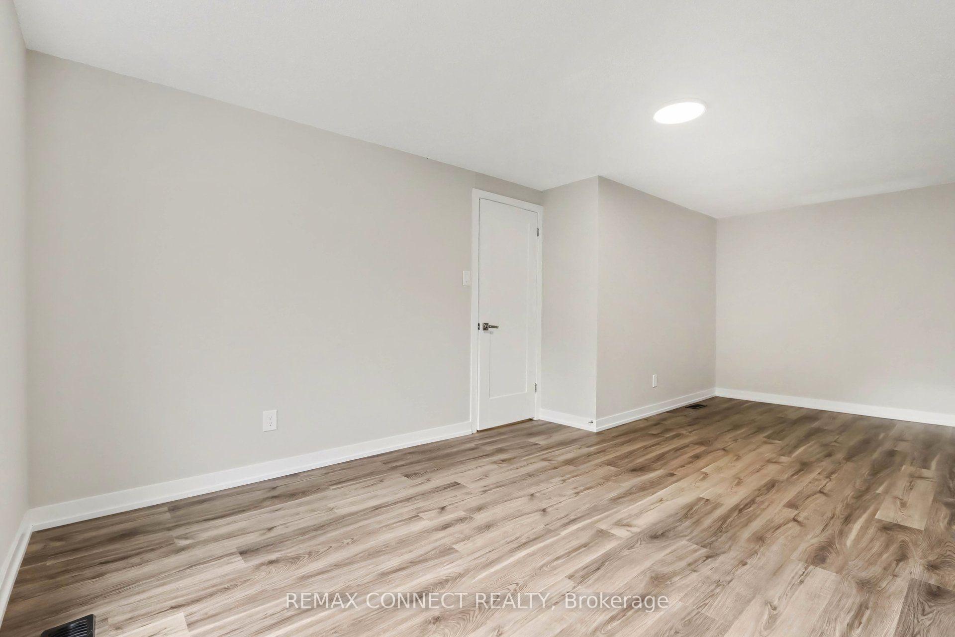 Photo 12 of 43 Tybalt Crescent, Ottawa, Westcliffe Estates — HOMEH