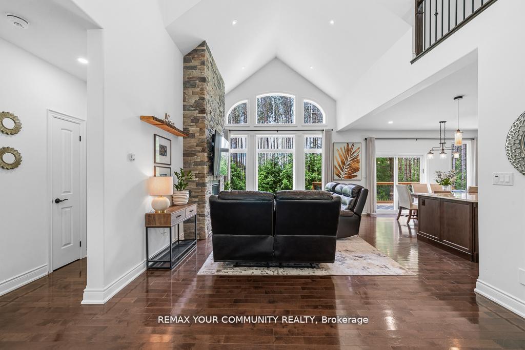 Photo 11 of 38 Windermere Circle, Tay, Rural Tay — HOMEH