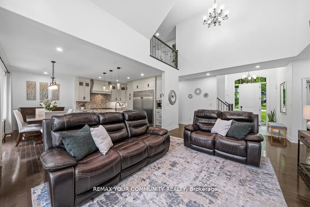 Photo 14 of 38 Windermere Circle, Tay, Rural Tay — HOMEH