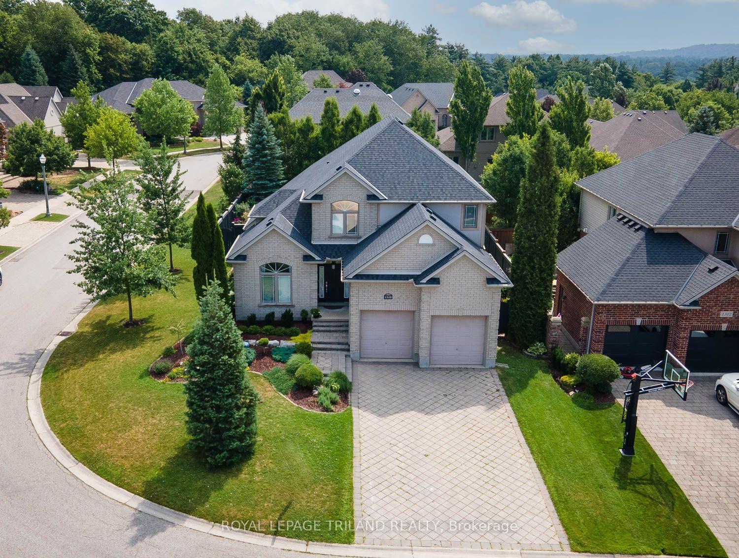 Photo 1 of 1310 Shore Road, London, South A — HOMEH