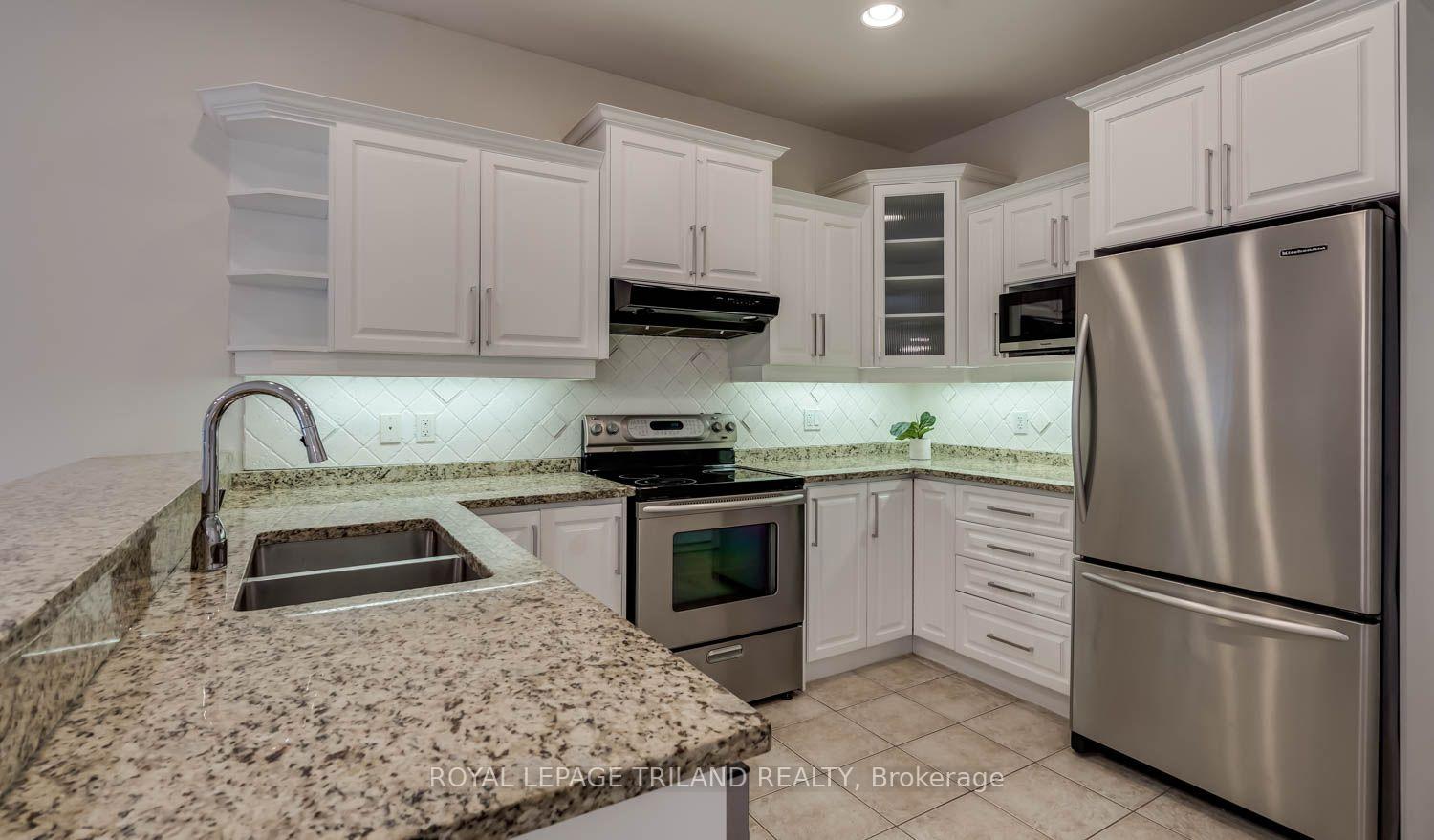 Photo 8 of 1310 Shore Road, London, South A — HOMEH