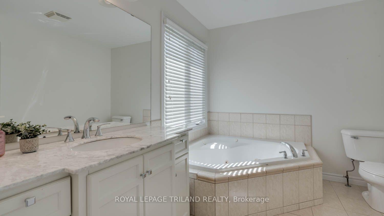 Photo 13 of 1310 Shore Road, London, South A — HOMEH