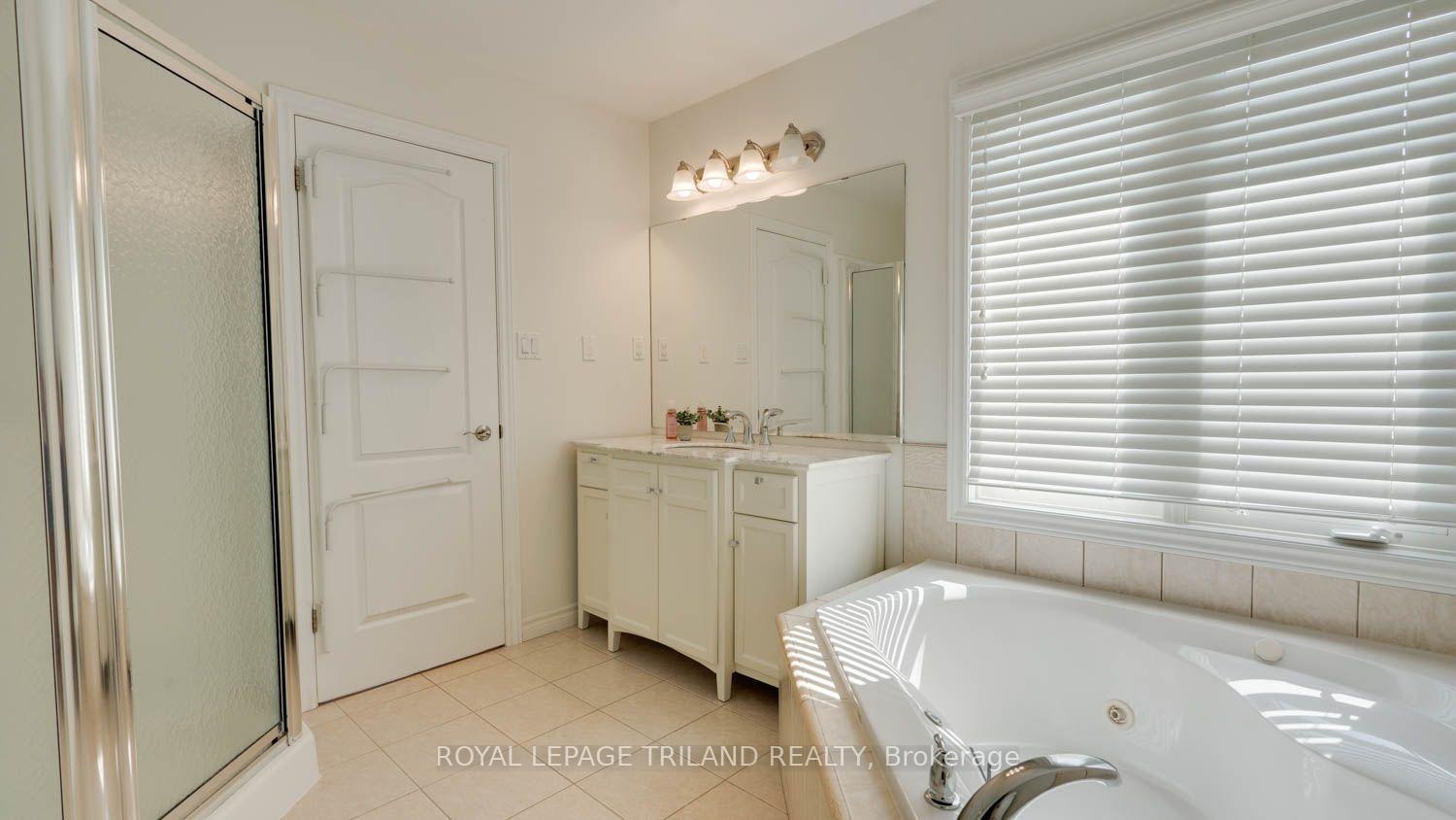 Photo 14 of 1310 Shore Road, London, South A — HOMEH