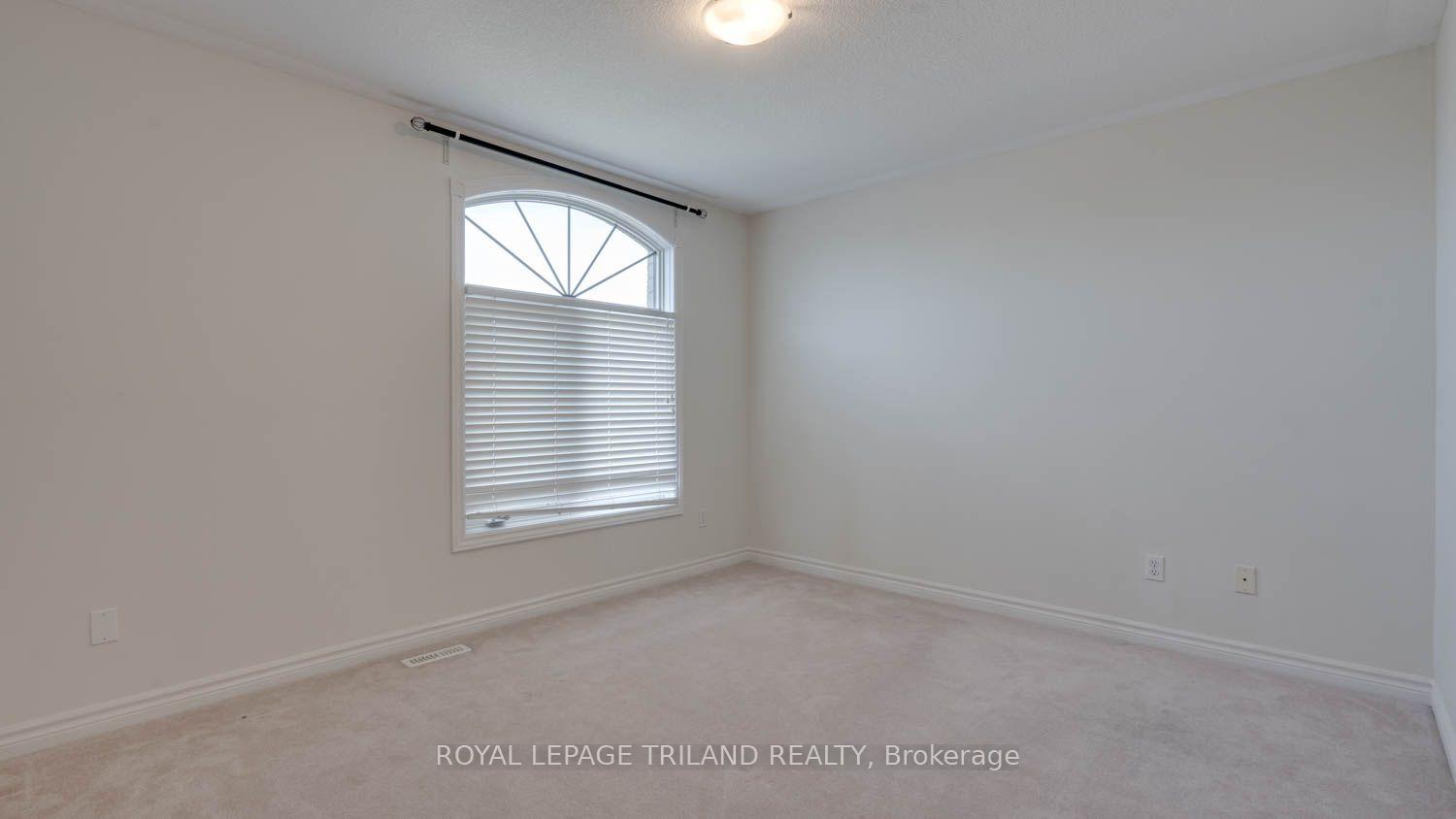 Photo 17 of 1310 Shore Road, London, South A — HOMEH