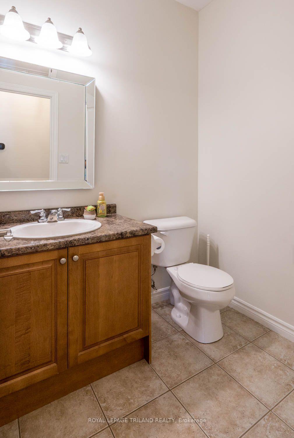 Photo 20 of 1310 Shore Road, London, South A — HOMEH