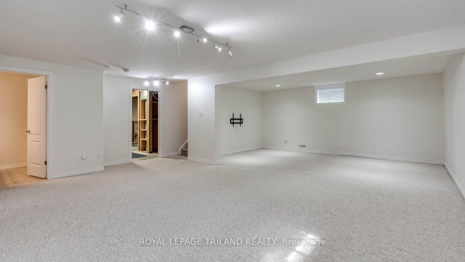 Photo 23 of 1310 Shore Road, London, South A — HOMEH