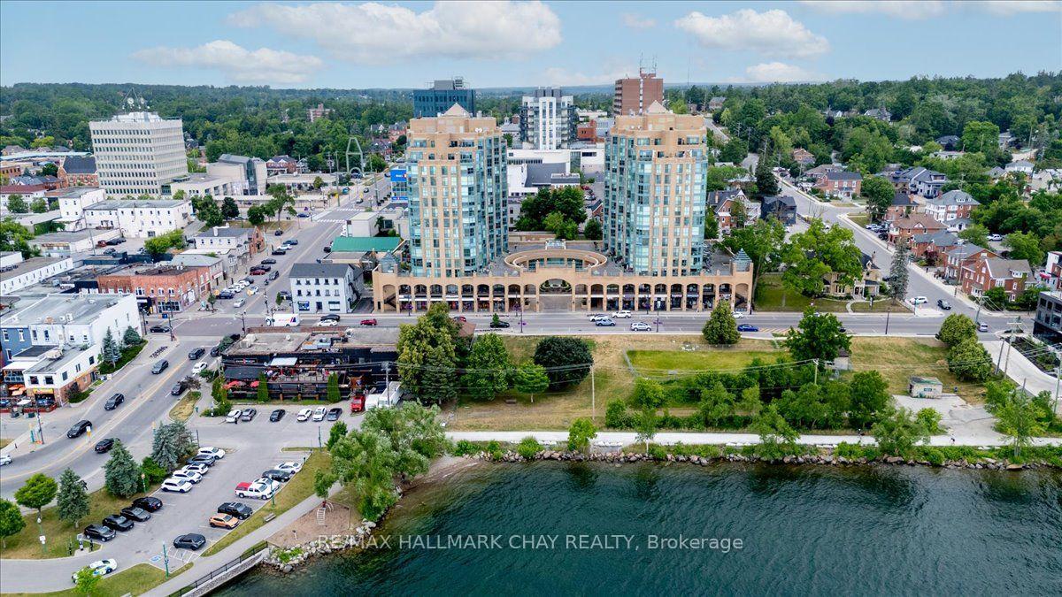 Photo of Unit 407, 140 Dunlop Street E