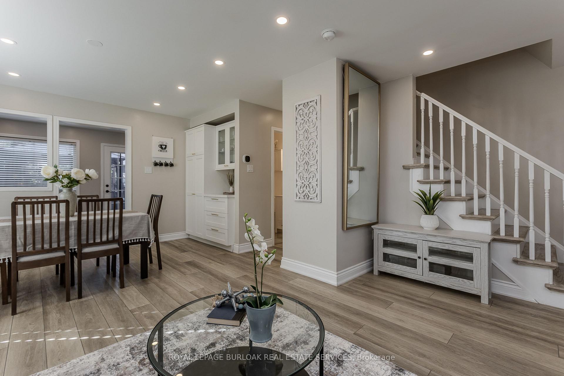 Photo 8 of 5190 Wood Crescent, Burlington, Orchard — HOMEH