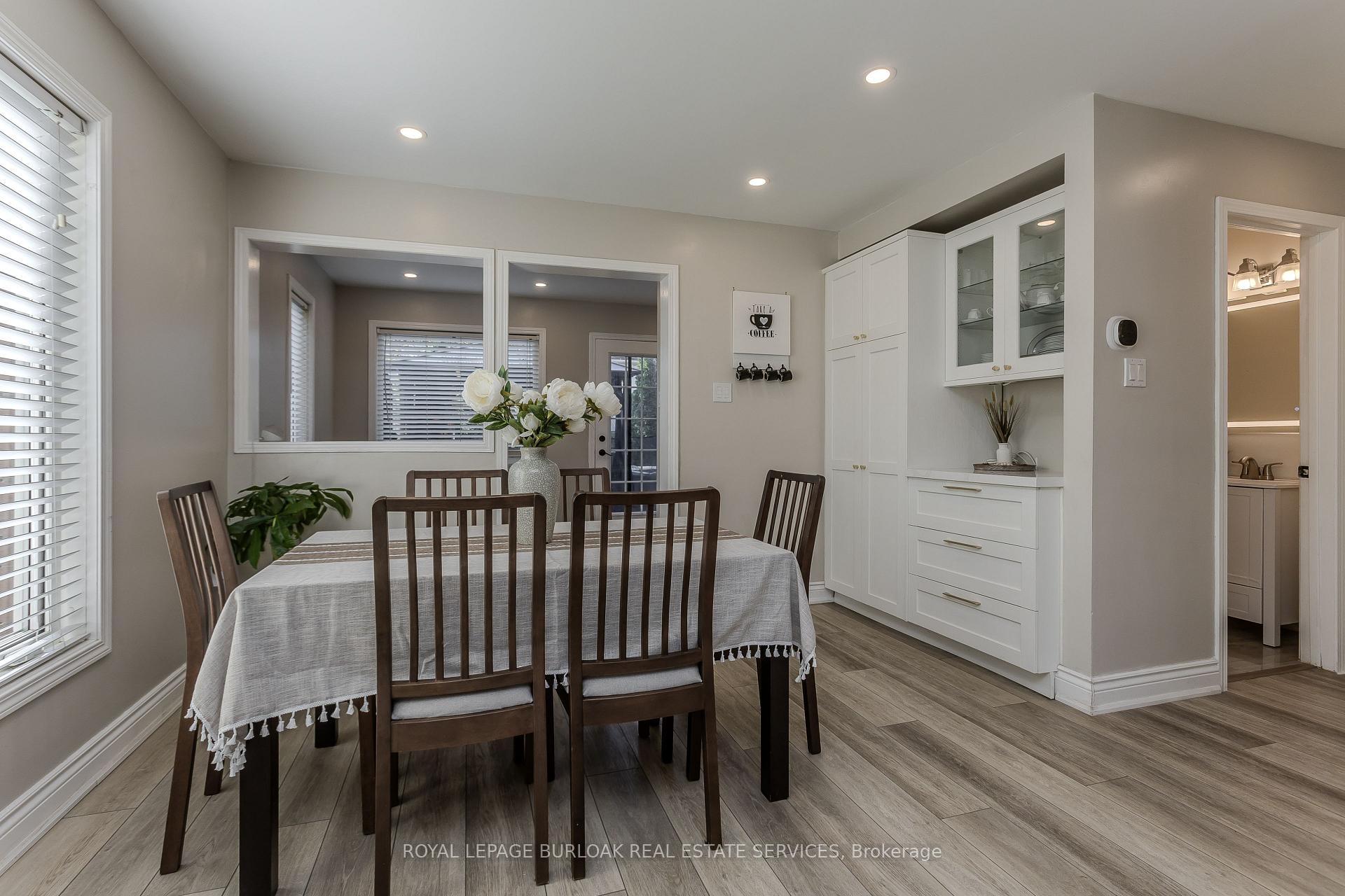 Photo 10 of 5190 Wood Crescent, Burlington, Orchard — HOMEH