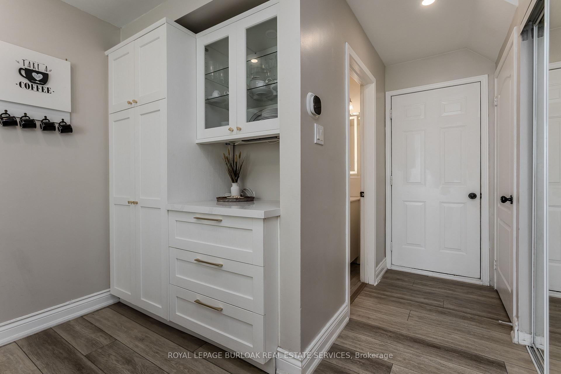 Photo 11 of 5190 Wood Crescent, Burlington, Orchard — HOMEH