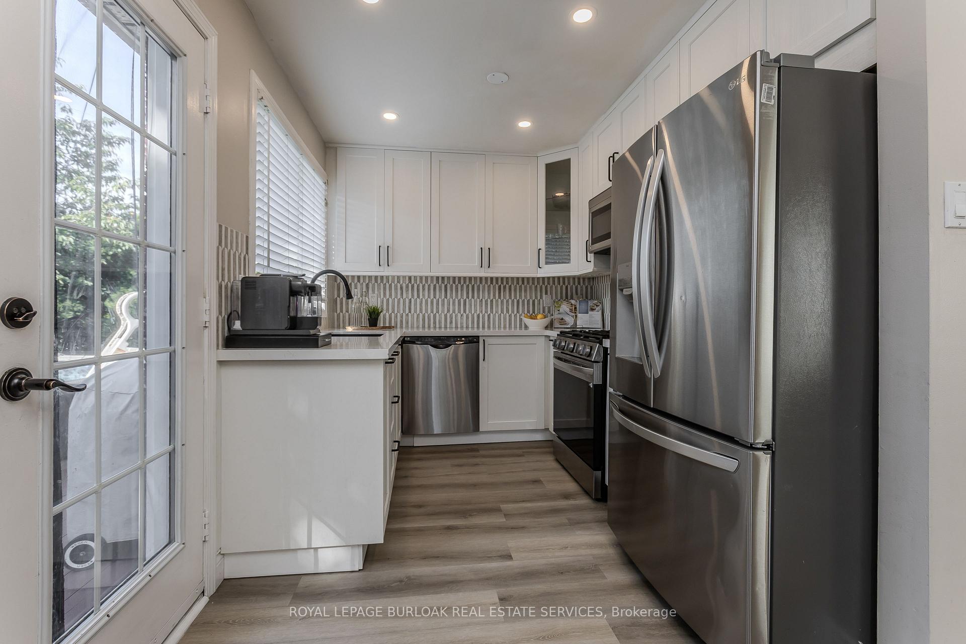 Photo 13 of 5190 Wood Crescent, Burlington, Orchard — HOMEH