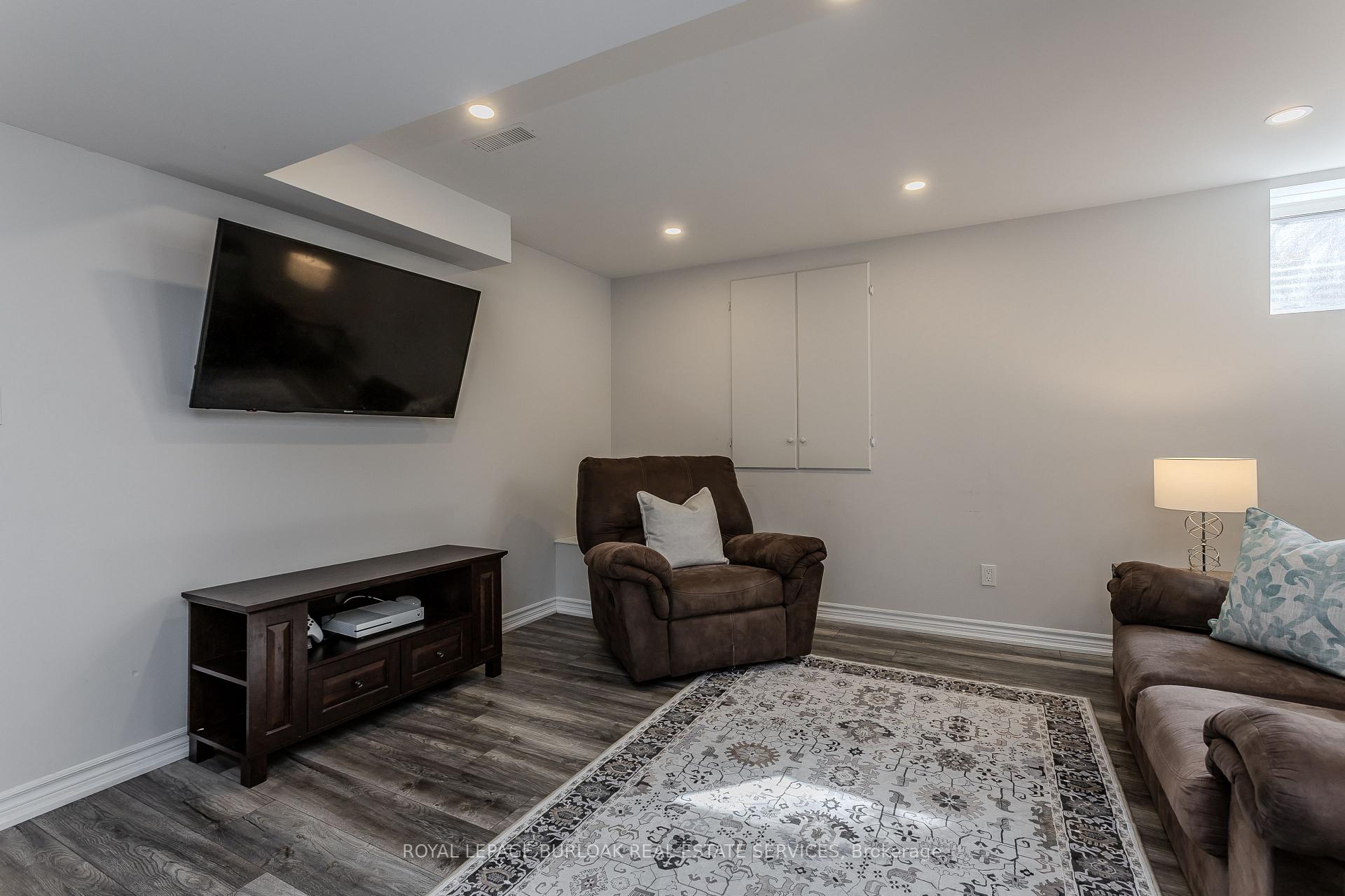 Photo 23 of 5190 Wood Crescent, Burlington, Orchard — HOMEH
