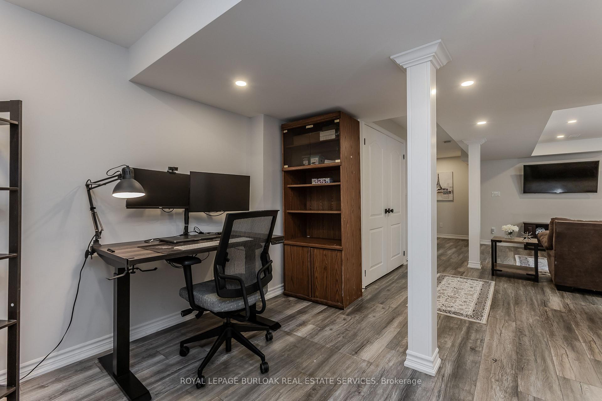 Photo 24 of 5190 Wood Crescent, Burlington, Orchard — HOMEH