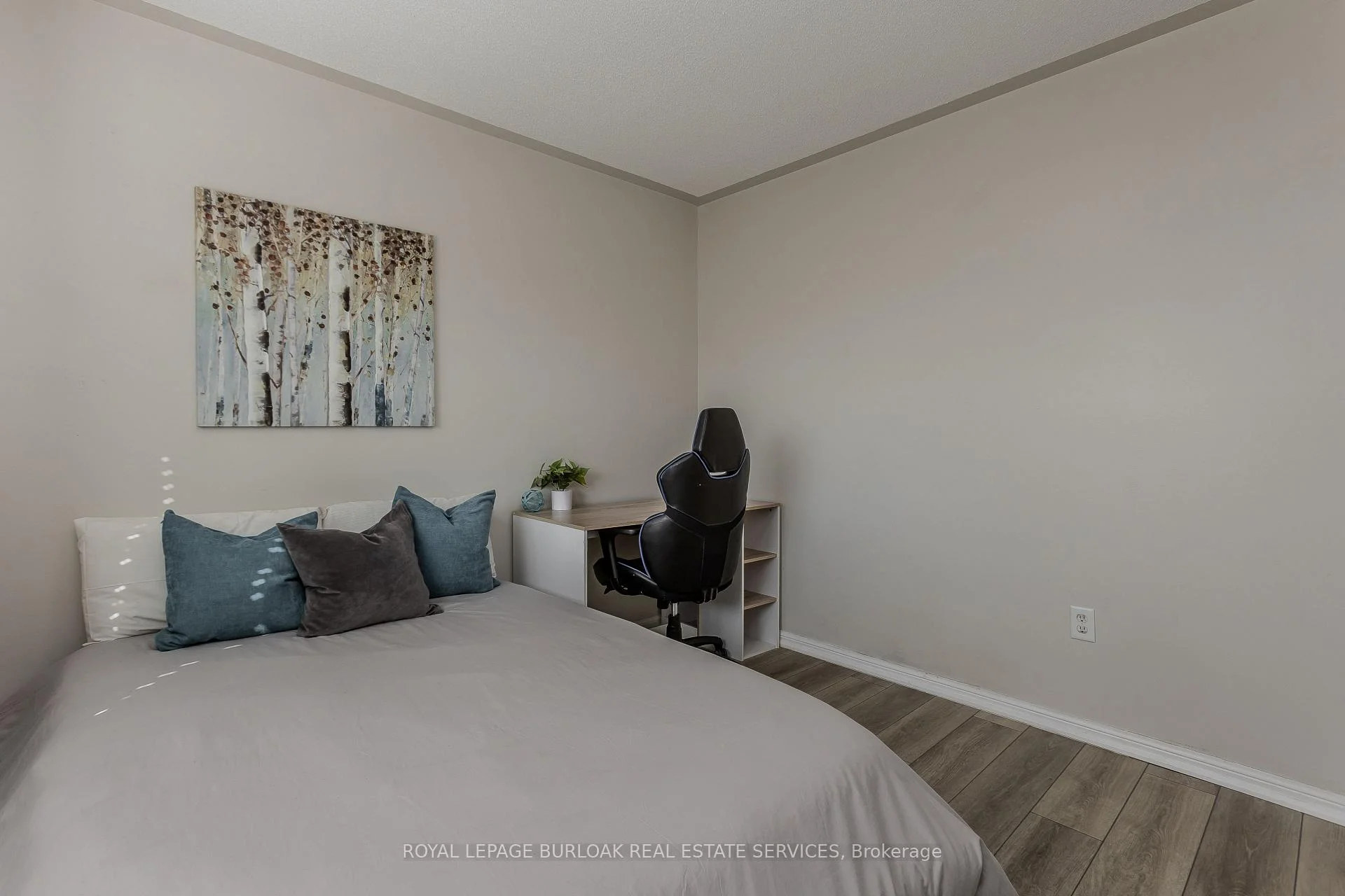 Photo 43 of 5190 Wood Crescent, Burlington, Orchard — HOMEH