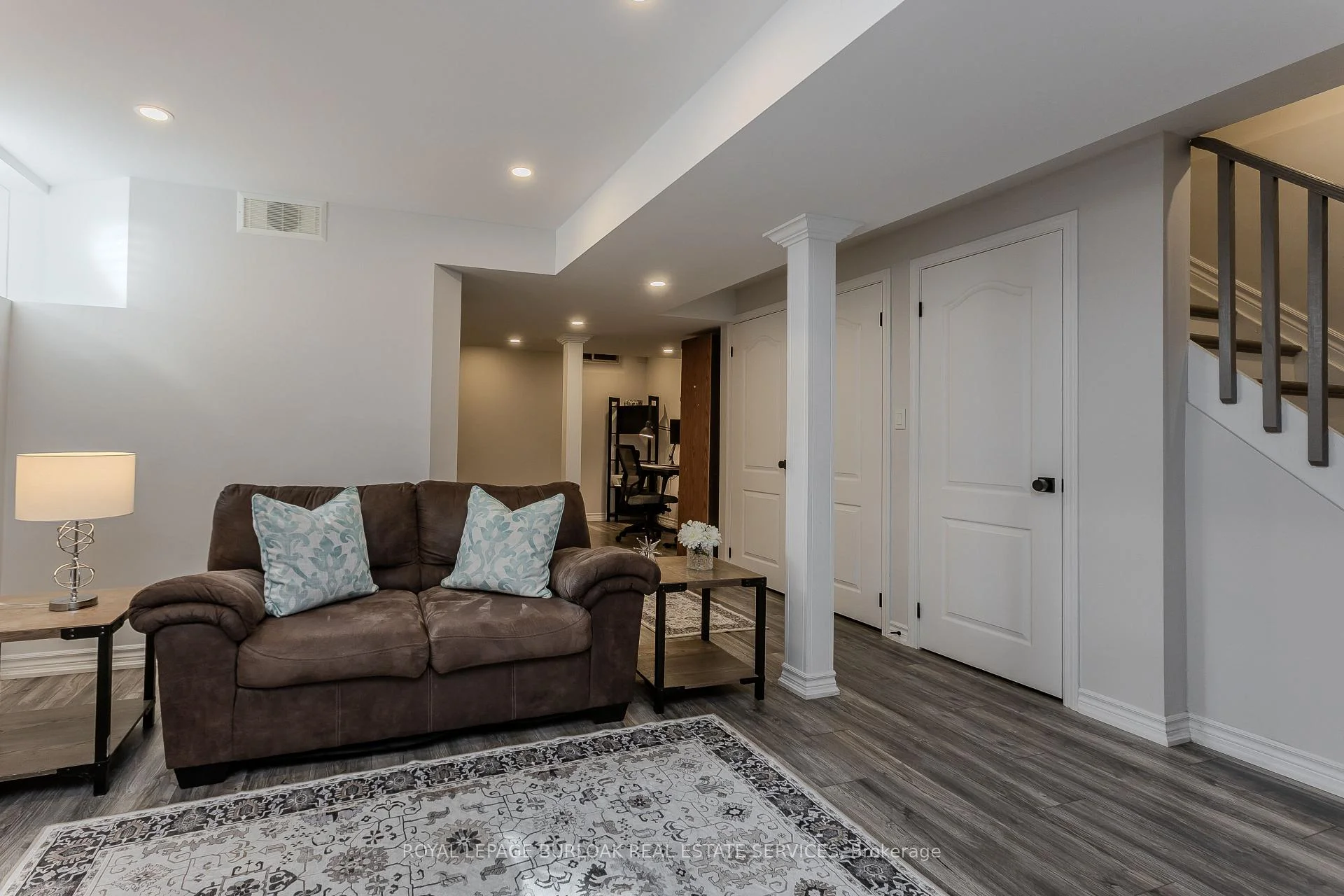 Photo 44 of 5190 Wood Crescent, Burlington, Orchard — HOMEH