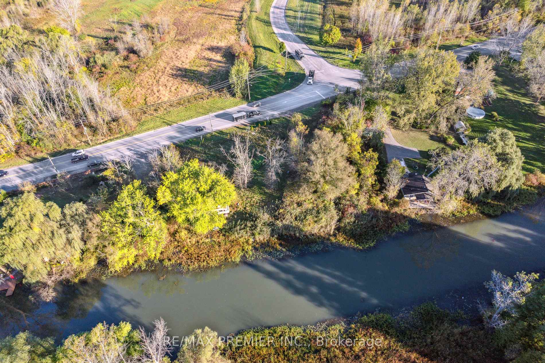 Photo 7 of 294 Lyon's Creek Road, Niagara Falls, Lyons Creek — HOMEH