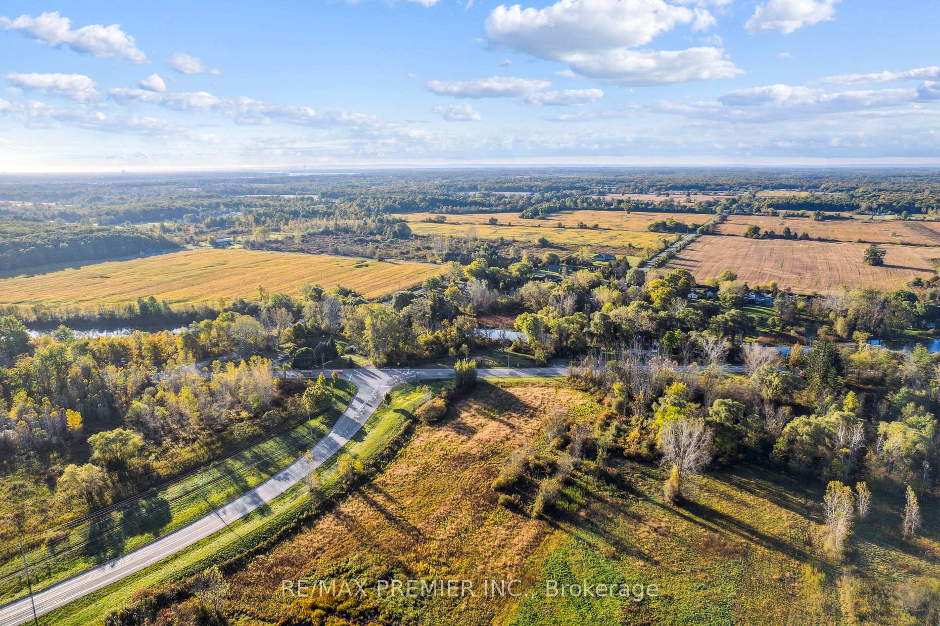 Photo 17 of 294 Lyon's Creek Road, Niagara Falls, Lyons Creek — HOMEH