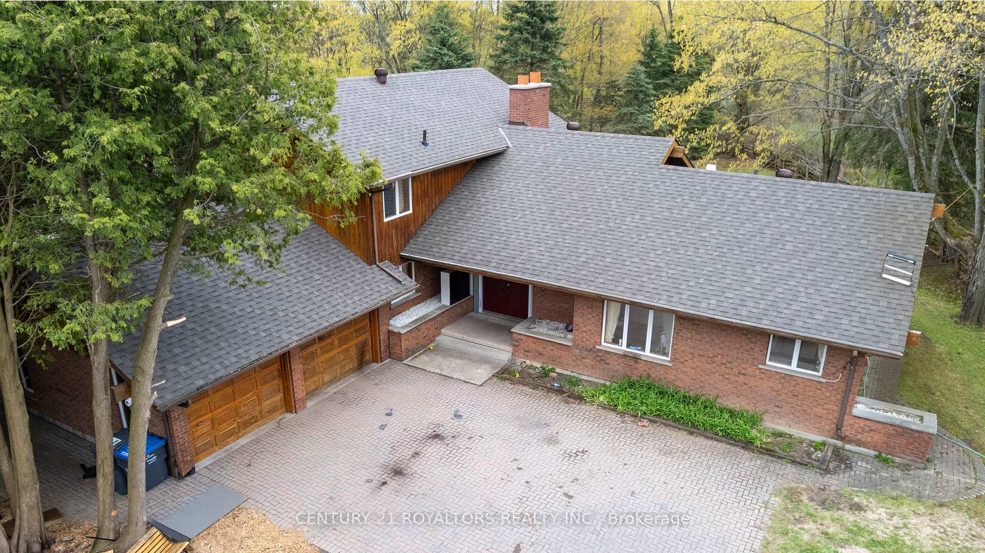 Photo 3 of 17940 Airport Road, Caledon, Rural Caledon — HOMEH