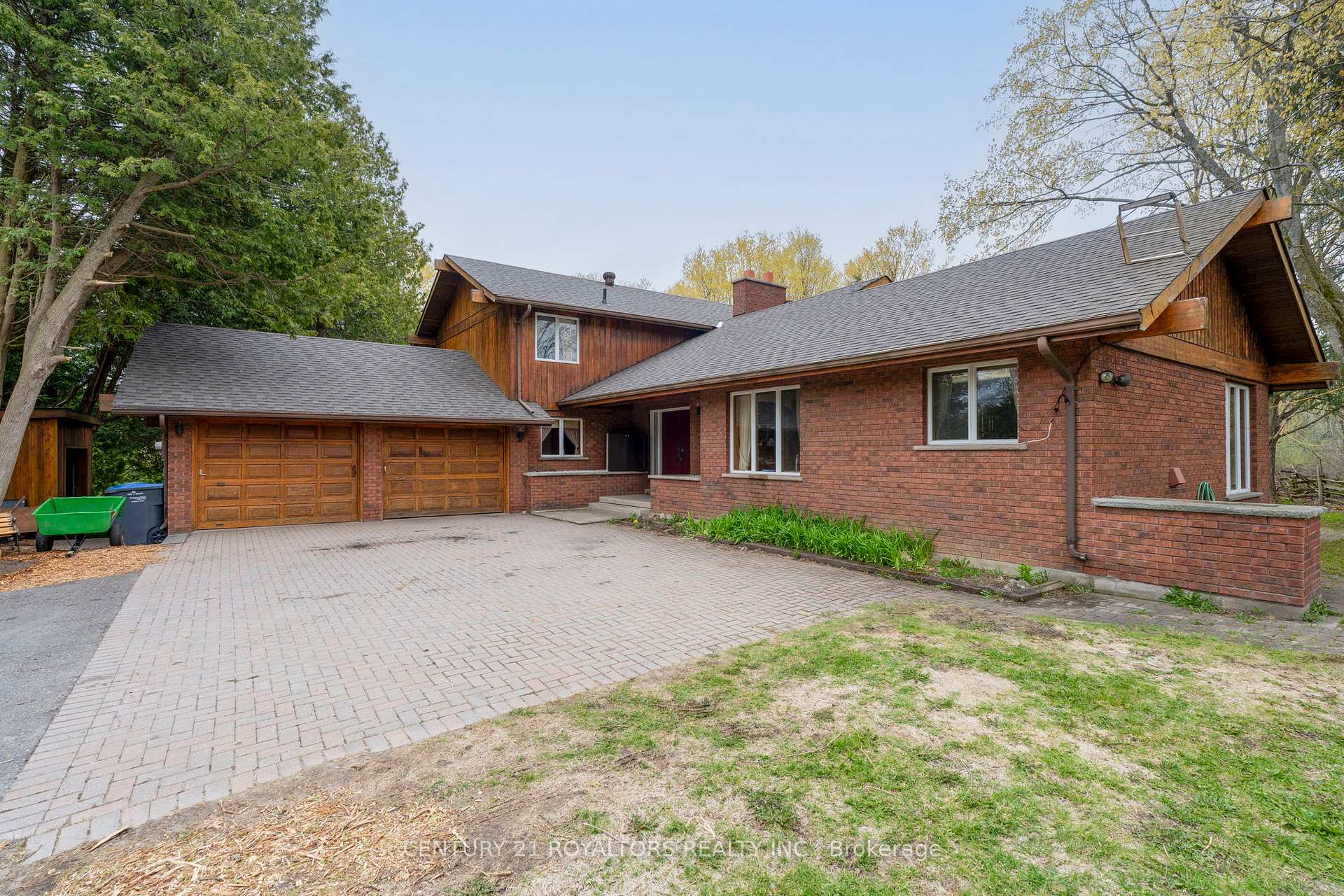 Photo 4 of 17940 Airport Road, Caledon, Rural Caledon — HOMEH