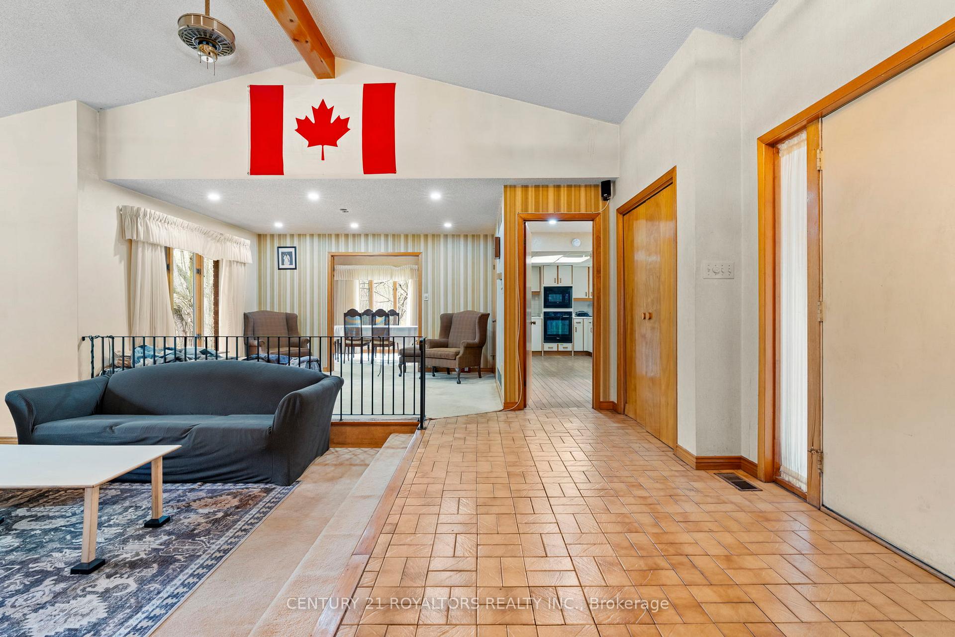 Photo 9 of 17940 Airport Road, Caledon, Rural Caledon — HOMEH