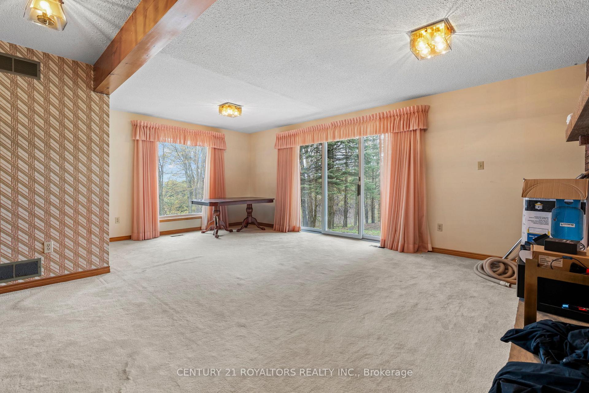 Photo 16 of 17940 Airport Road, Caledon, Rural Caledon — HOMEH