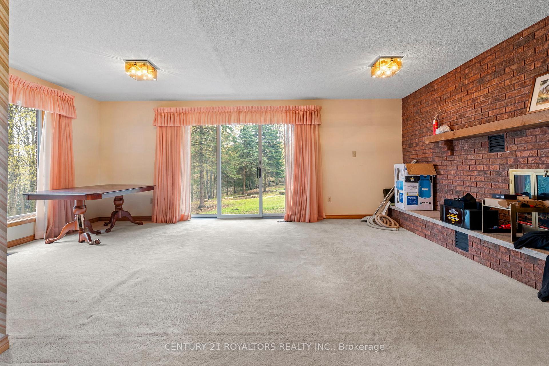 Photo 17 of 17940 Airport Road, Caledon, Rural Caledon — HOMEH