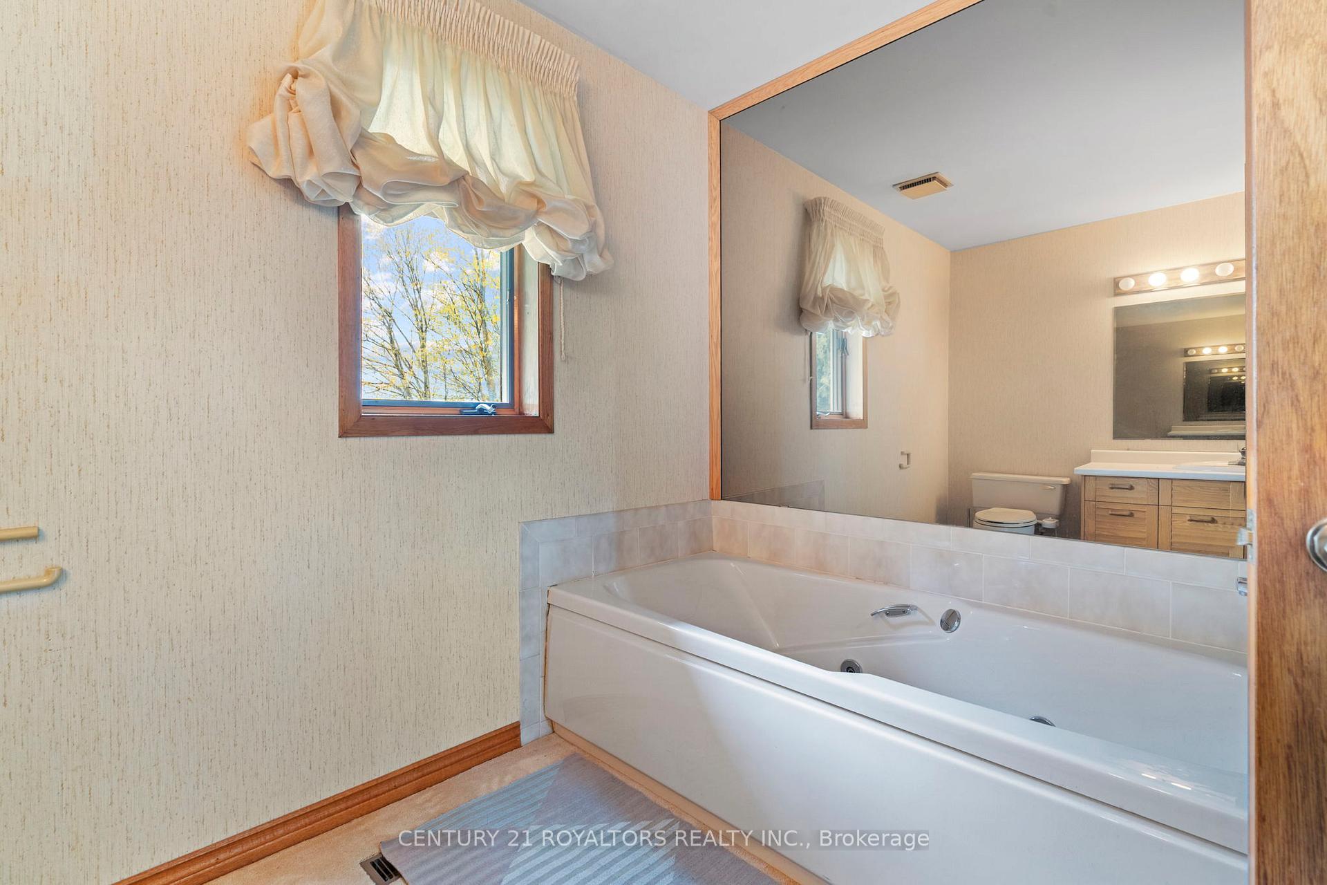 Photo 26 of 17940 Airport Road, Caledon, Rural Caledon — HOMEH