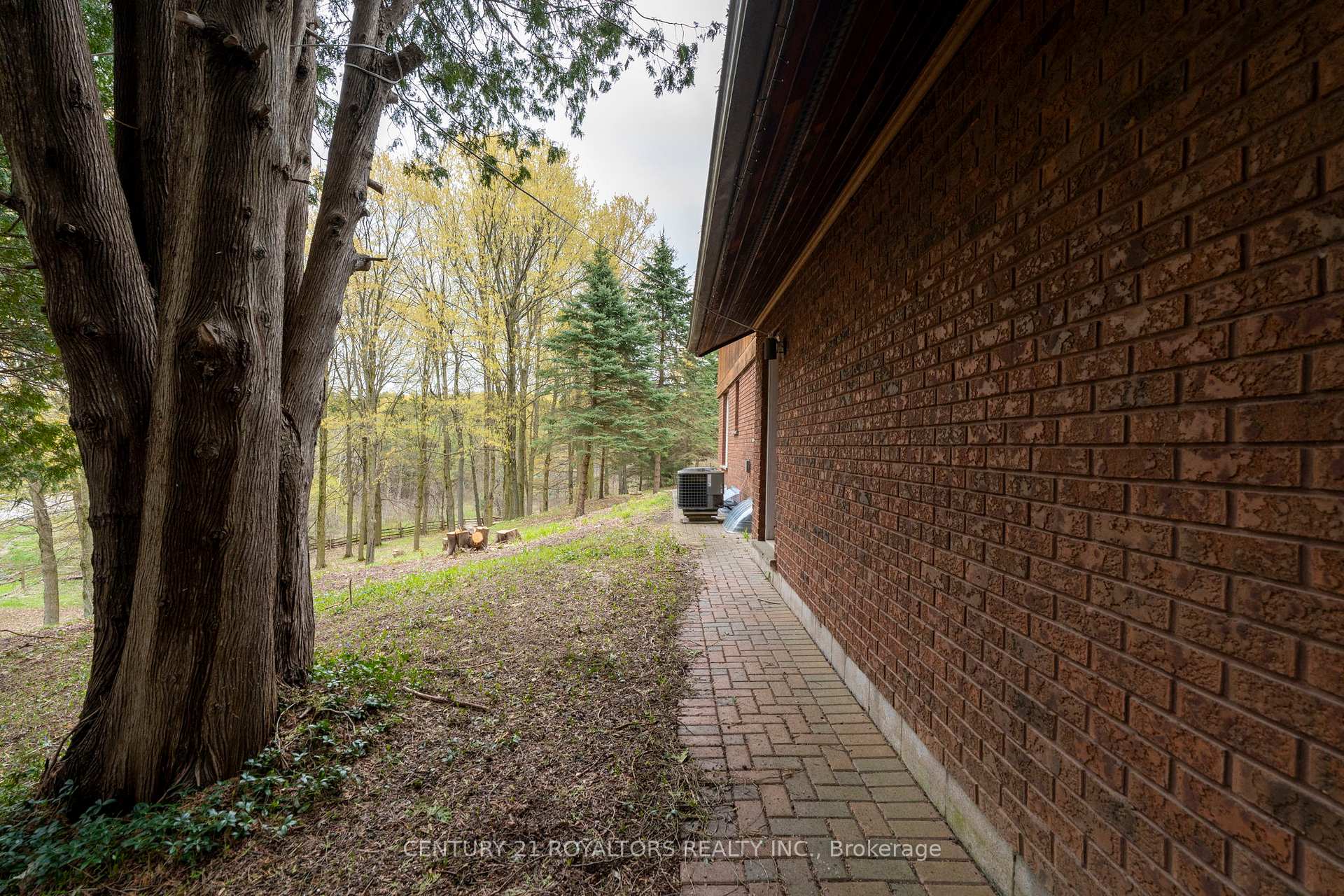 Photo 33 of 17940 Airport Road, Caledon, Rural Caledon — HOMEH