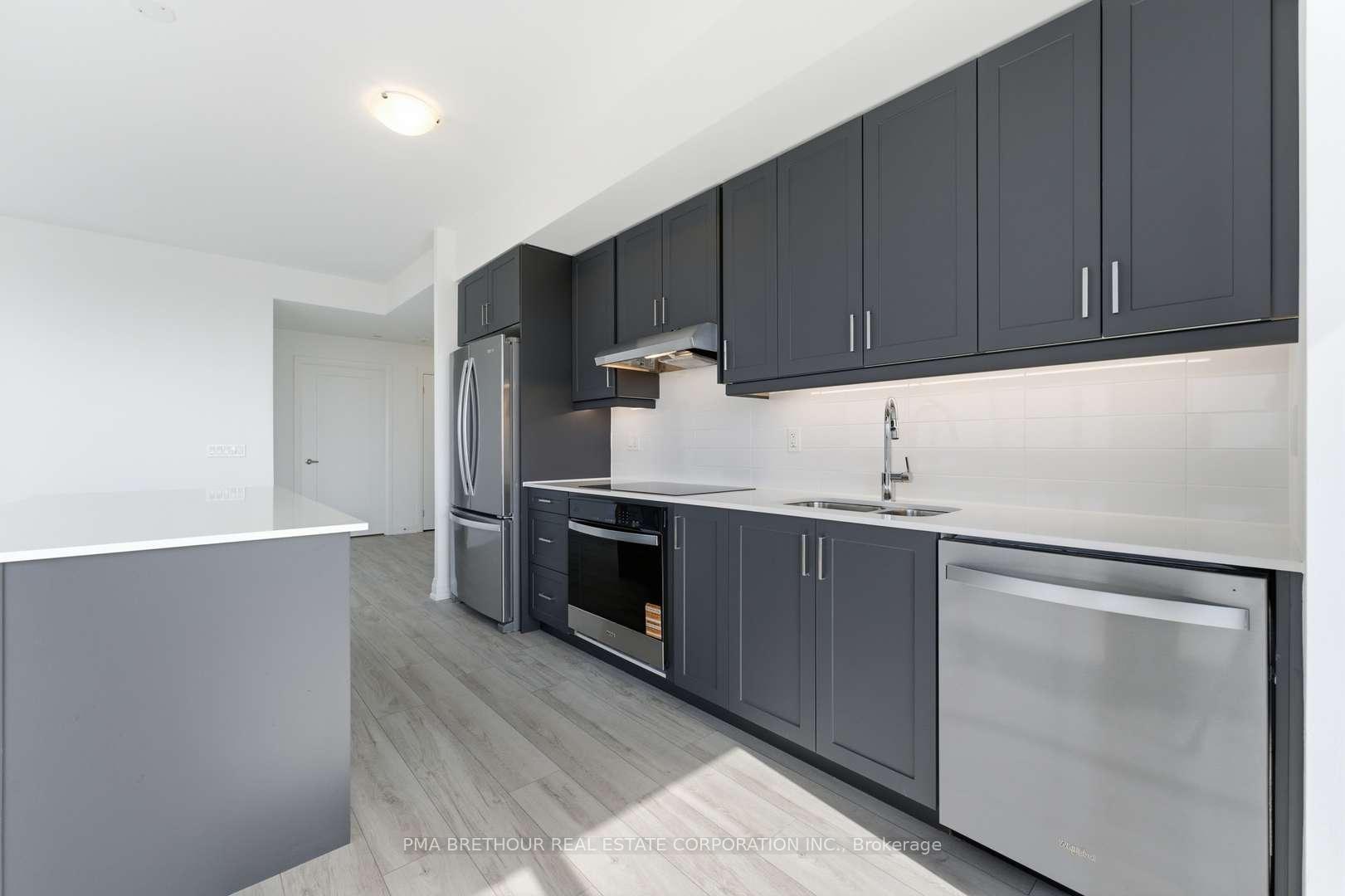 Photo 7 of Unit 1709, 1035 Southdown Road, Mississauga, Clarkson — HOMEH
