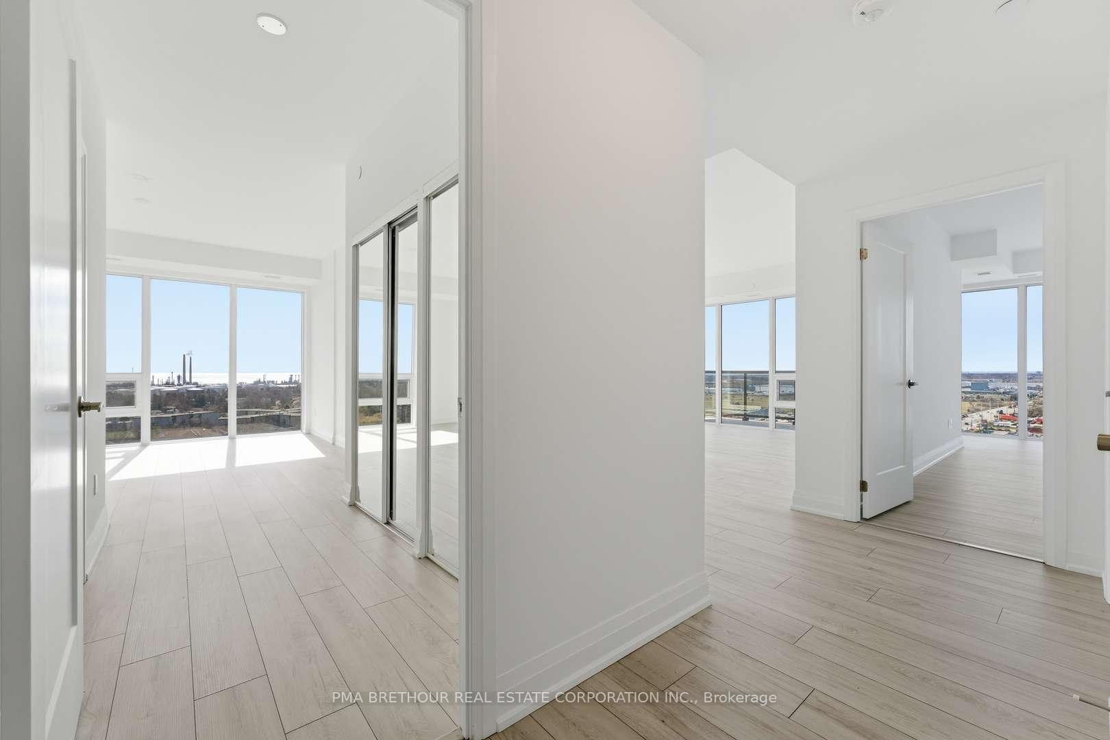 Photo 8 of Unit 1709, 1035 Southdown Road, Mississauga, Clarkson — HOMEH