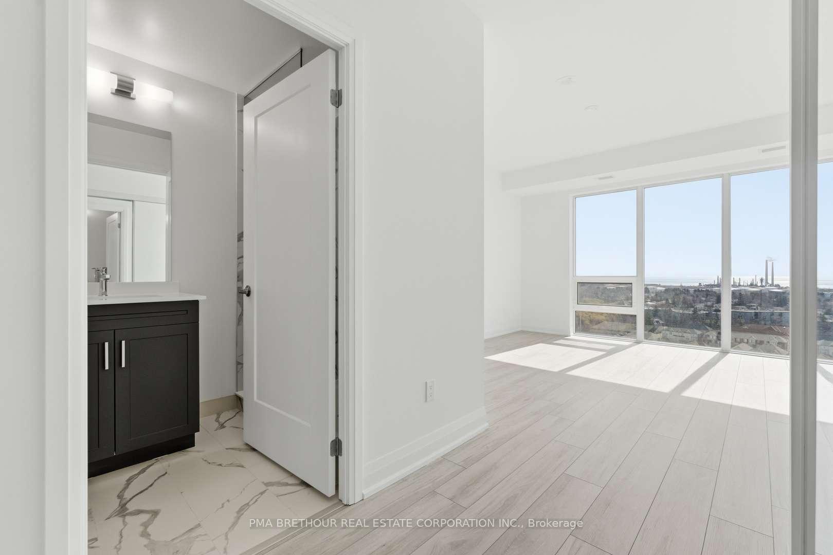 Photo 9 of Unit 1709, 1035 Southdown Road, Mississauga, Clarkson — HOMEH
