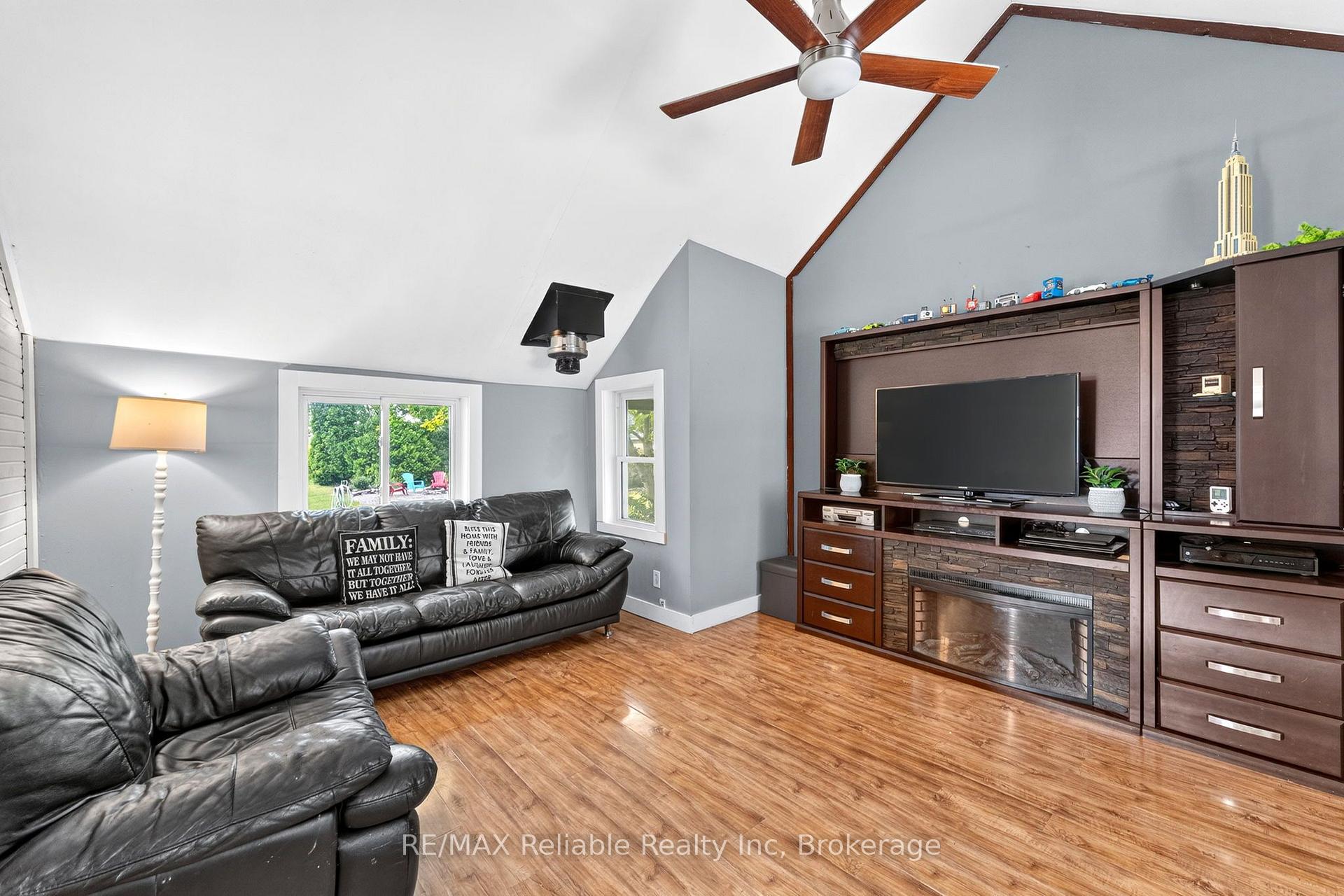 Photo 11 of 43488 Chiselhurst Road, Huron East, Tuckersmith — HOMEH