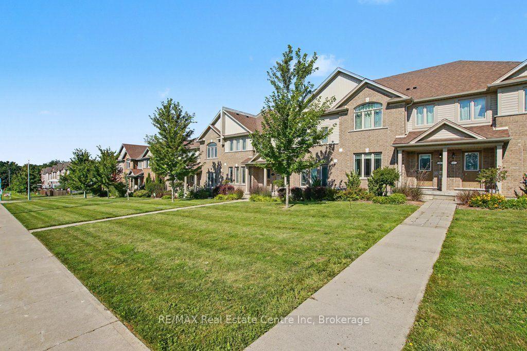 Photo 2 of Unit 14, 14 Amos Drive, Guelph, Kortright East — HOMEH