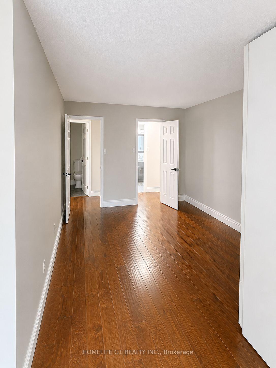 Photo 8 of Unit 301, 633 Bay Street, Toronto, Bay Street Corridor — HOMEH
