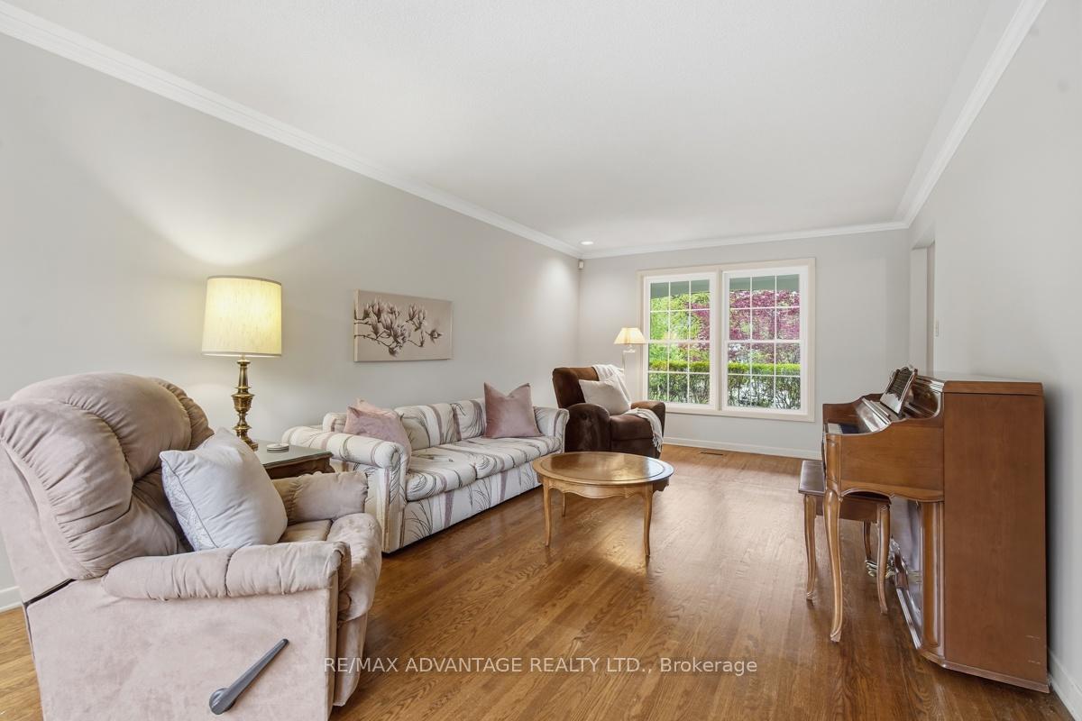 Photo 9 of 35 Cowan Place, London, South R — HOMEH