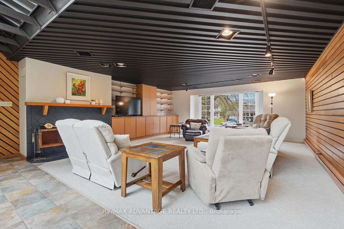 Photo 16 of 35 Cowan Place, London, South R — HOMEH