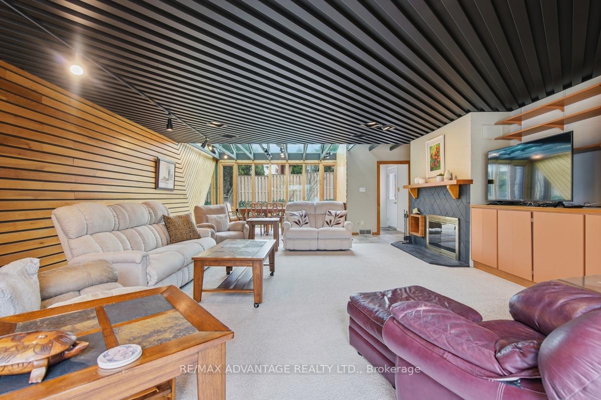 Photo 20 of 35 Cowan Place, London, South R — HOMEH