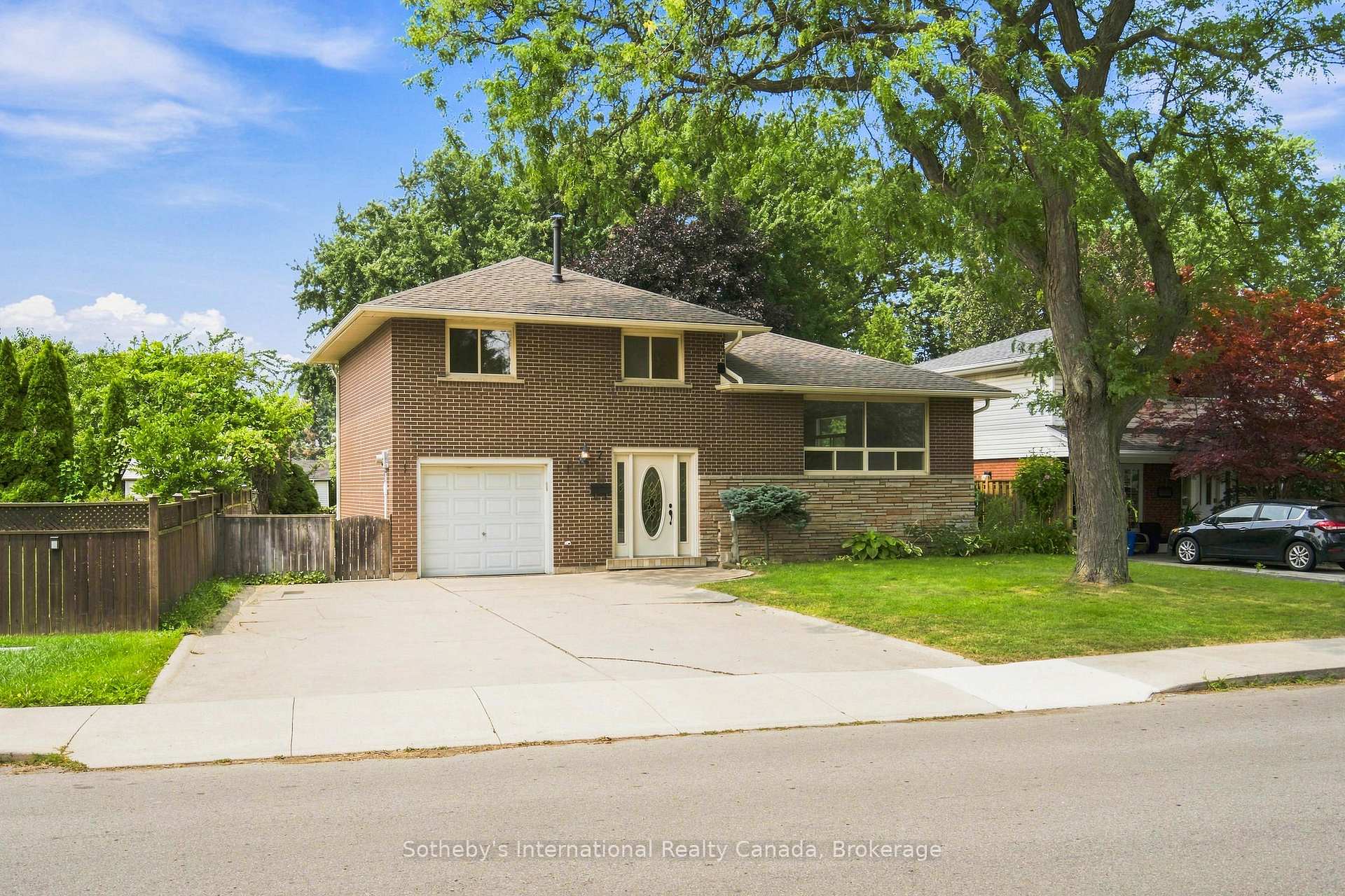Photo 1 of 7 Delmar Drive, Hamilton, Buchanan — HOMEH