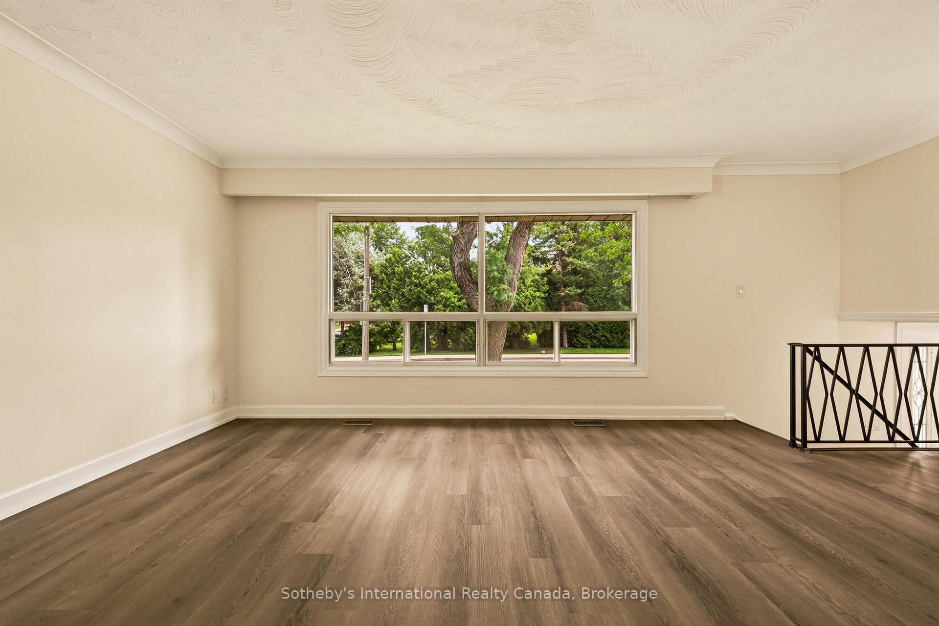 Photo 6 of 7 Delmar Drive, Hamilton, Buchanan — HOMEH