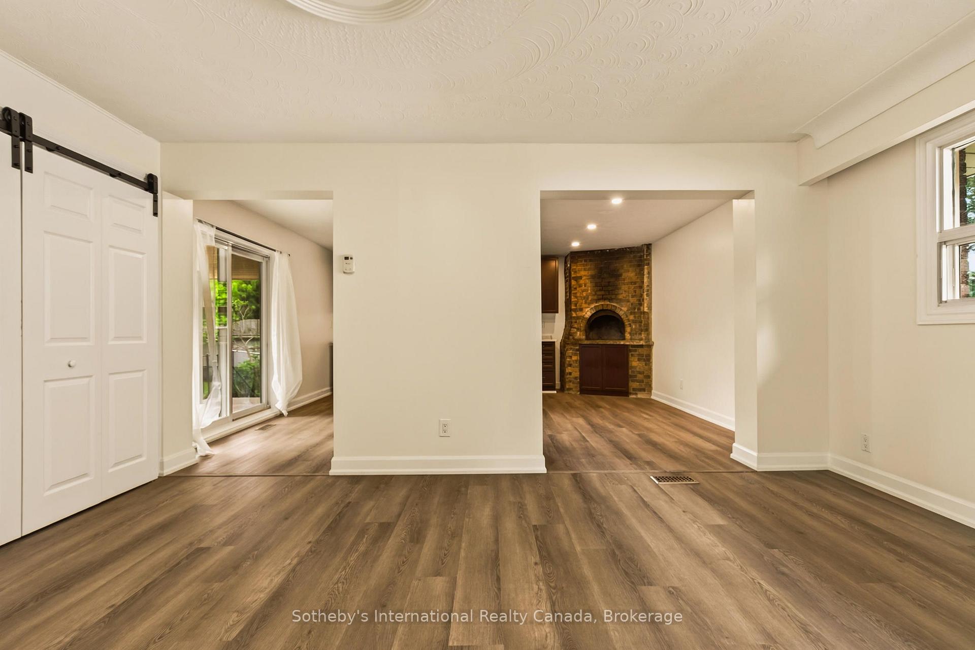 Photo 10 of 7 Delmar Drive, Hamilton, Buchanan — HOMEH