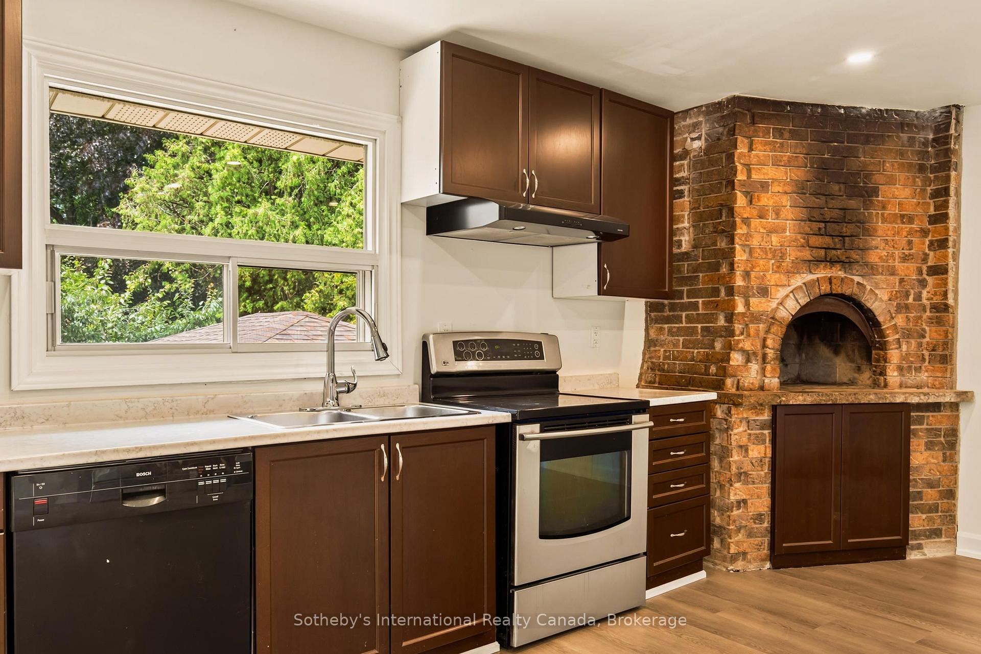 Photo 15 of 7 Delmar Drive, Hamilton, Buchanan — HOMEH