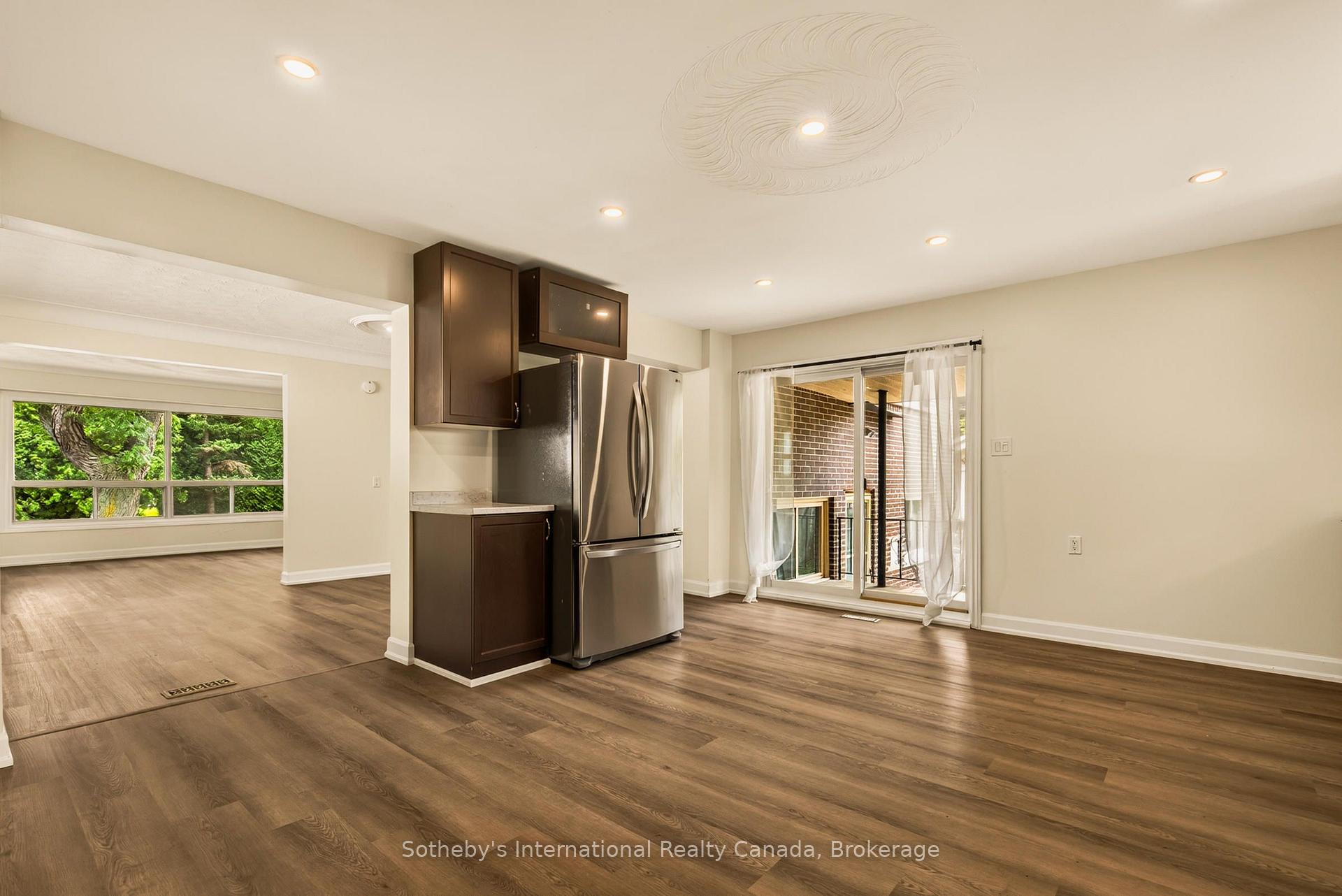 Photo 16 of 7 Delmar Drive, Hamilton, Buchanan — HOMEH