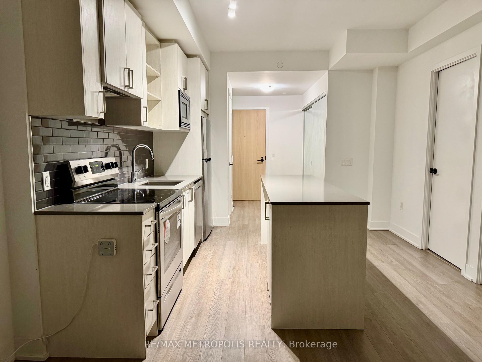Photo 7 of Unit 501, 60 George Butchart Drive, North York, Downsview-Roding-CFB — HOMEH