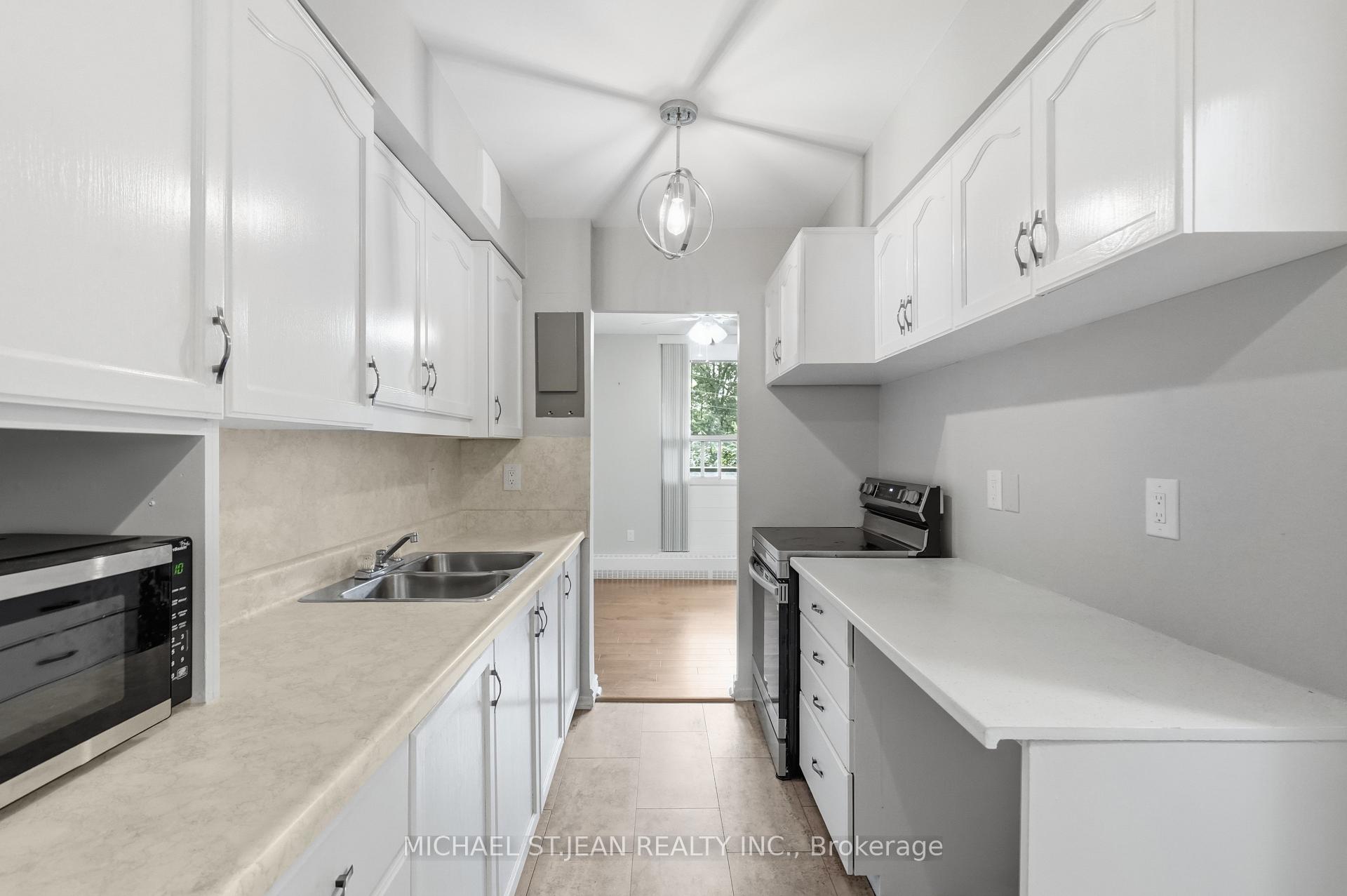 Photo 18 of Unit 507, 1964 Main Street W, Hamilton, Dundas — HOMEH