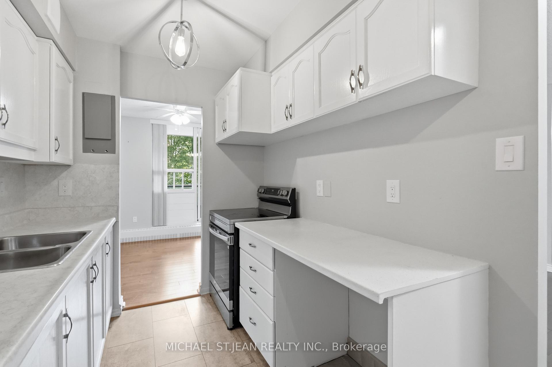 Photo 20 of Unit 507, 1964 Main Street W, Hamilton, Dundas — HOMEH