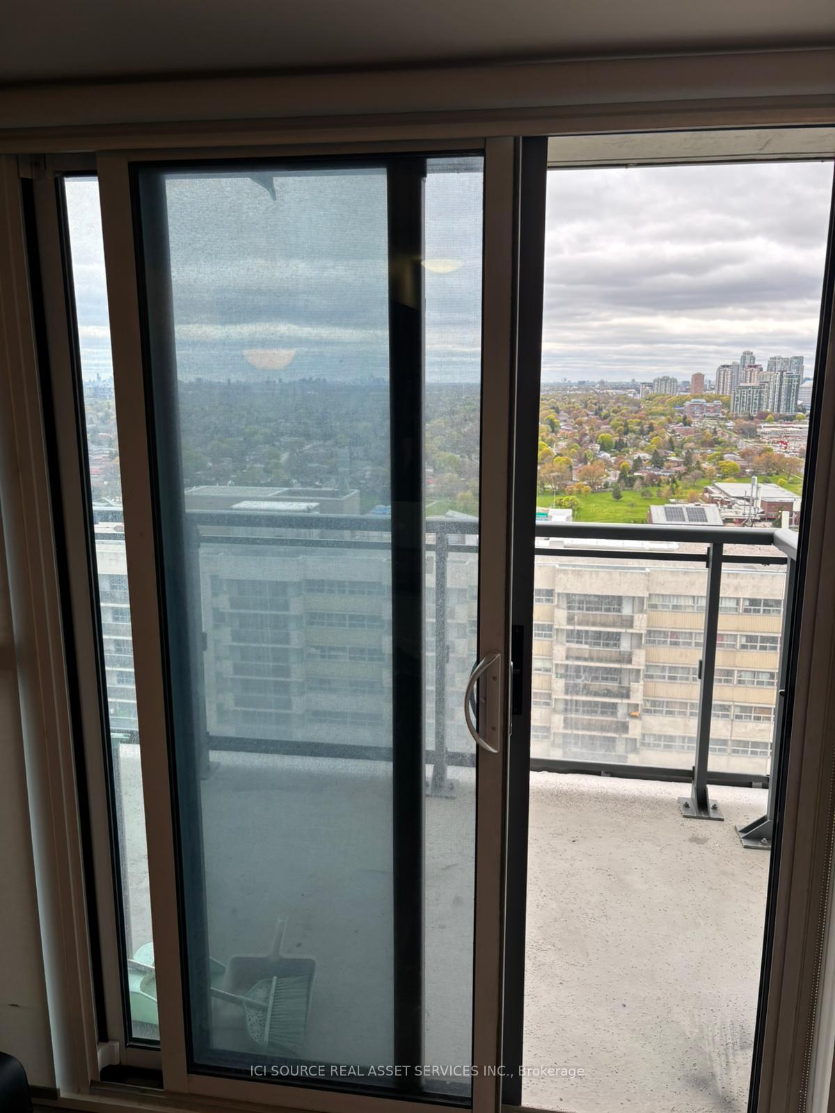 Photo 13 of Unit 2504, 30 Meadowglen Place, Scarborough, Woburn — HOMEH
