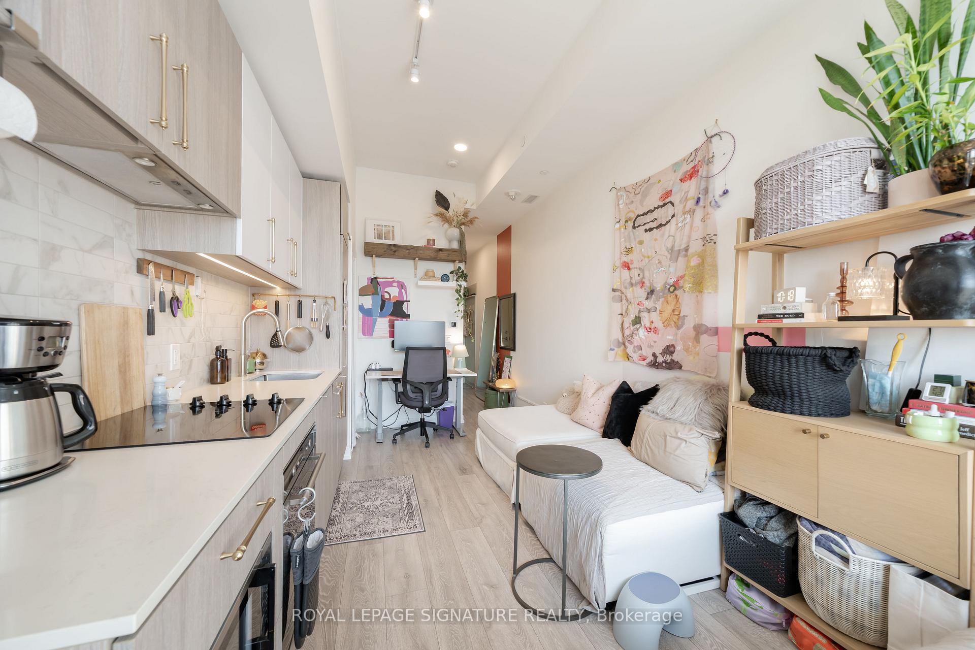 Photo 5 of Unit 929, 2020 Bathurst Street, Toronto, Humewood-Cedarvale — HOMEH